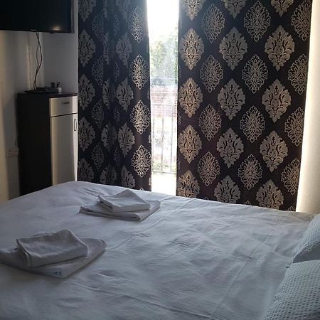 Apartament Teo Caransebeş Exterior foto